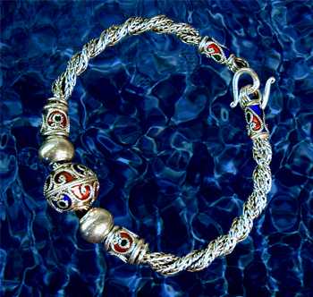 Twisted Tryst Bracelet